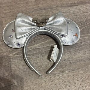 Disney Silver Mickey Mouse Ears with Bow